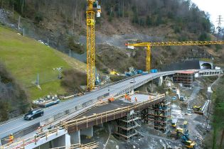 N4 Axenstrasse – Neue Hilfsbrücke